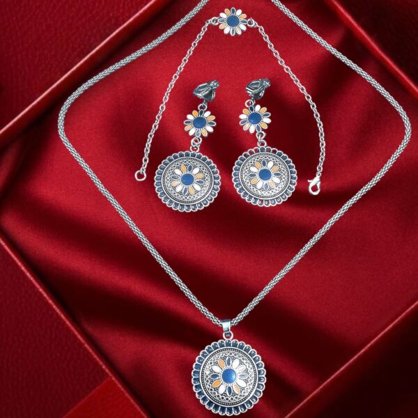 Elegant Floral Jewelry Set